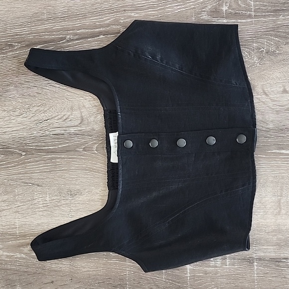 NEW! WAYF Where Are You From Cora Snap Button Front Cropped Tank Small - Picture 3 of 10